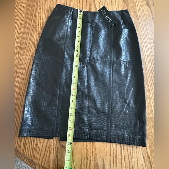 Linda Allard Ellen Tracy 100% Leather Pencil Skirt Size 8 NWT - Picture 9 of 11
